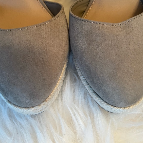 NWOT High-heel Espadrilles. Never worn. Size 9. Taupe suede with lace up ankle! - Picture 9 of 9